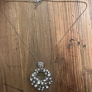 Elegant Silver Pendant Necklace